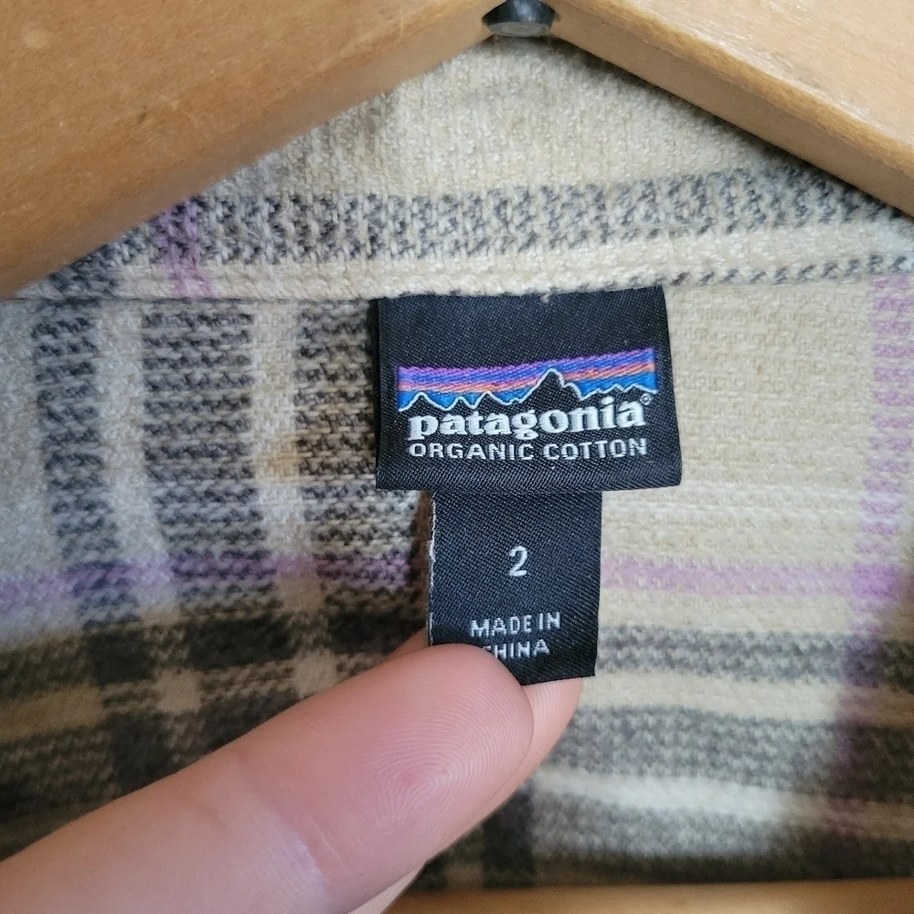 Patagonia Plaid Flannel Long Sleeve Button Down Cream Tan Organic Cotton XS 2 - Picture 2 of 8
